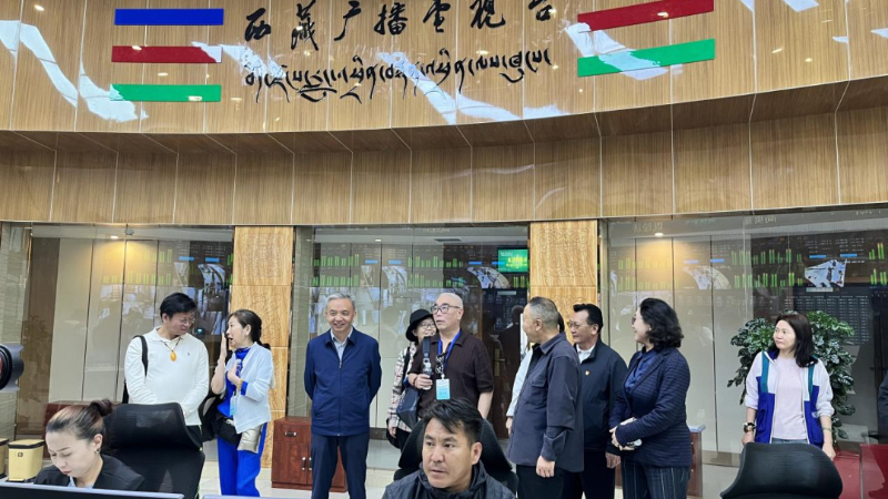 港澳台媒体走进西藏广播电视台，探秘高原国际传播“破圈”路